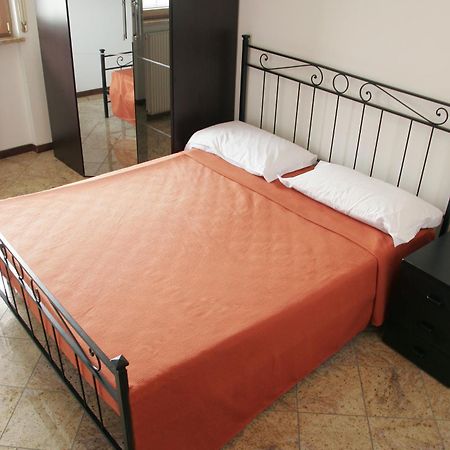 Bed&Wine Hotel Negrar Ruang foto