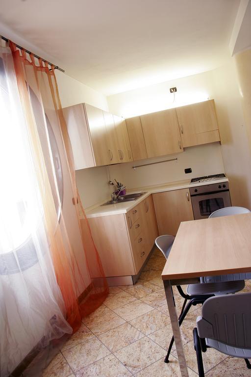 Bed&Wine Hotel Negrar Ruang foto