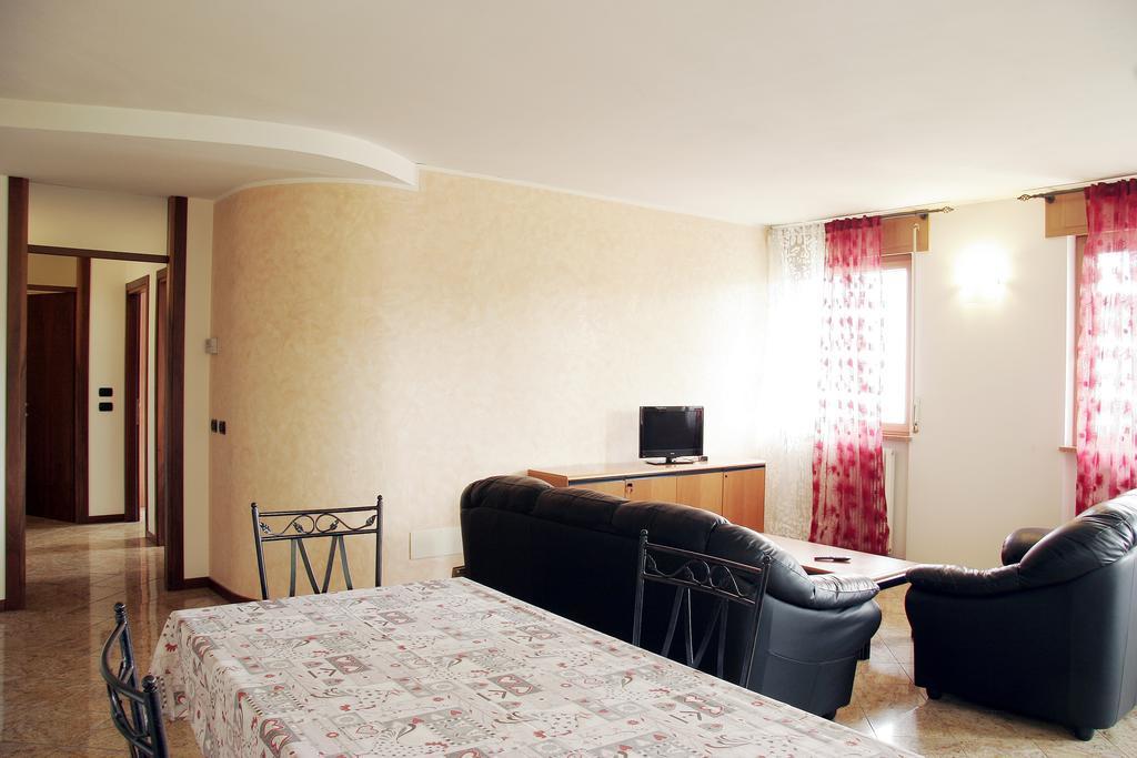 Bed&Wine Hotel Negrar Ruang foto