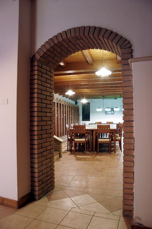 Bed&Wine Hotel Negrar Bagian luar foto